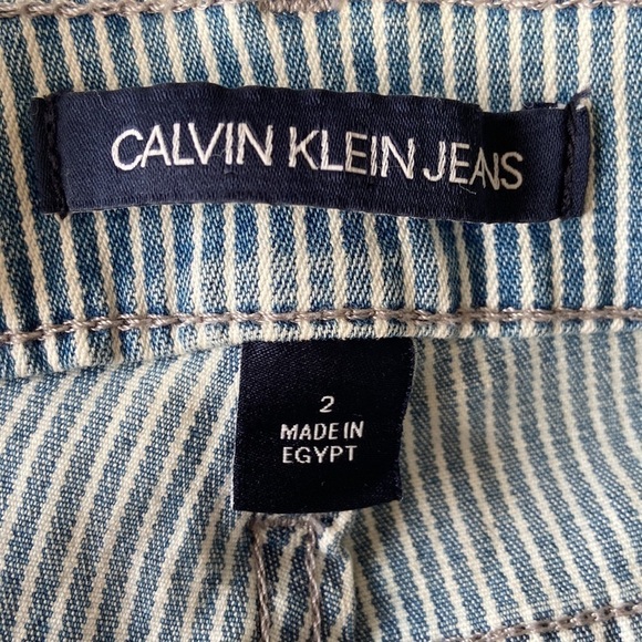 Calvin Klein Railroad Stripes Rolled Cuff Denim Shorts Size 2 NWT - Picture 10 of 13